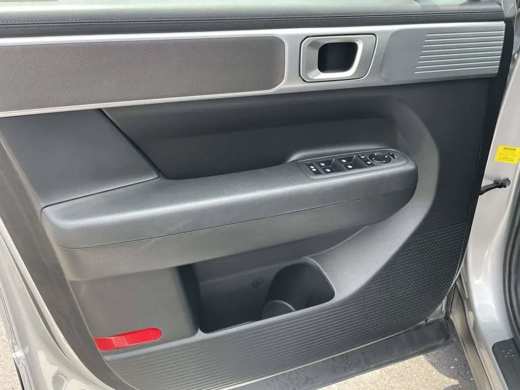 2025 Hyundai Santa Fe SE thumbnail 14