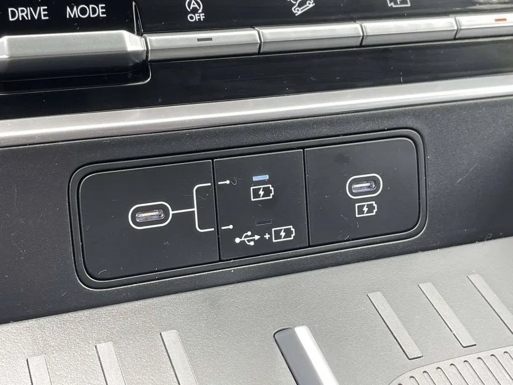 2025 Hyundai Santa Fe SE thumbnail 19