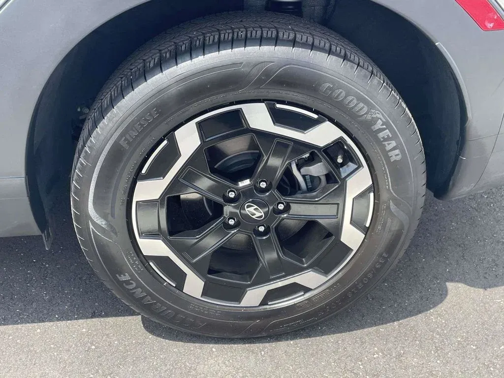 2025 Hyundai Santa Fe SE thumbnail 30