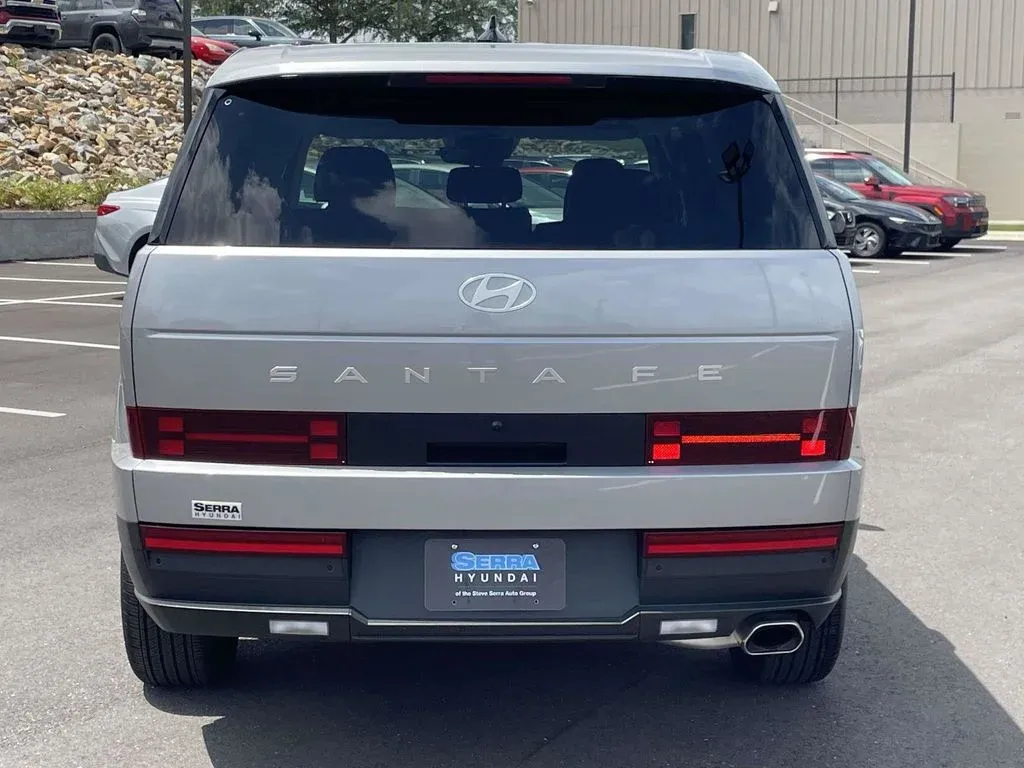 2025 Hyundai Santa Fe SE thumbnail 4