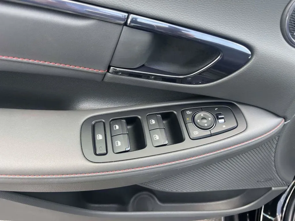 2025 Hyundai Sonata N Line thumbnail 17