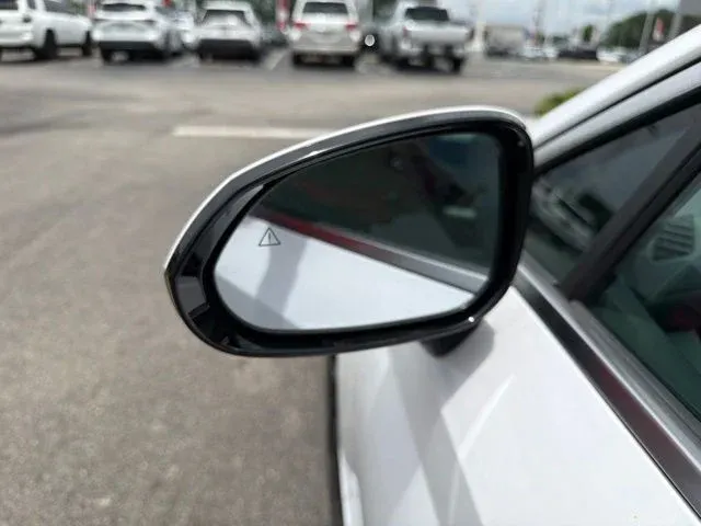 2025 Hyundai Sonata SEL thumbnail 23
