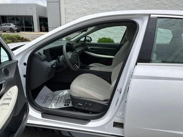 2025 Hyundai Sonata SEL thumbnail 27