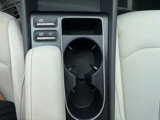 2025 Hyundai Sonata SEL thumbnail 39