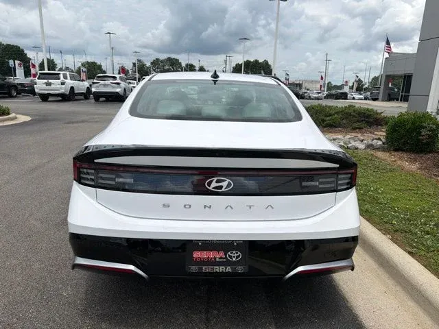 2025 Hyundai Sonata SEL thumbnail 8