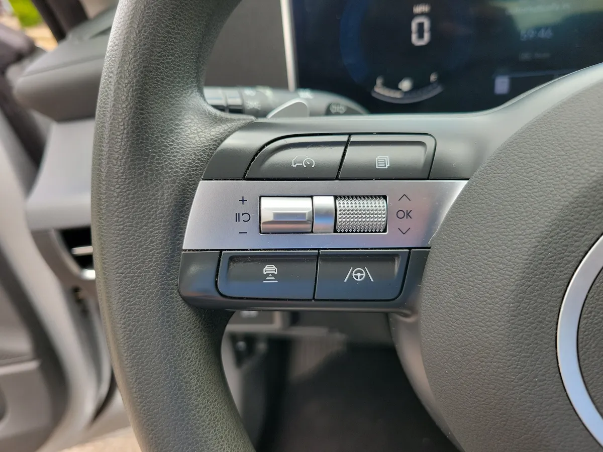 2025 Hyundai Sonata SEL thumbnail 22
