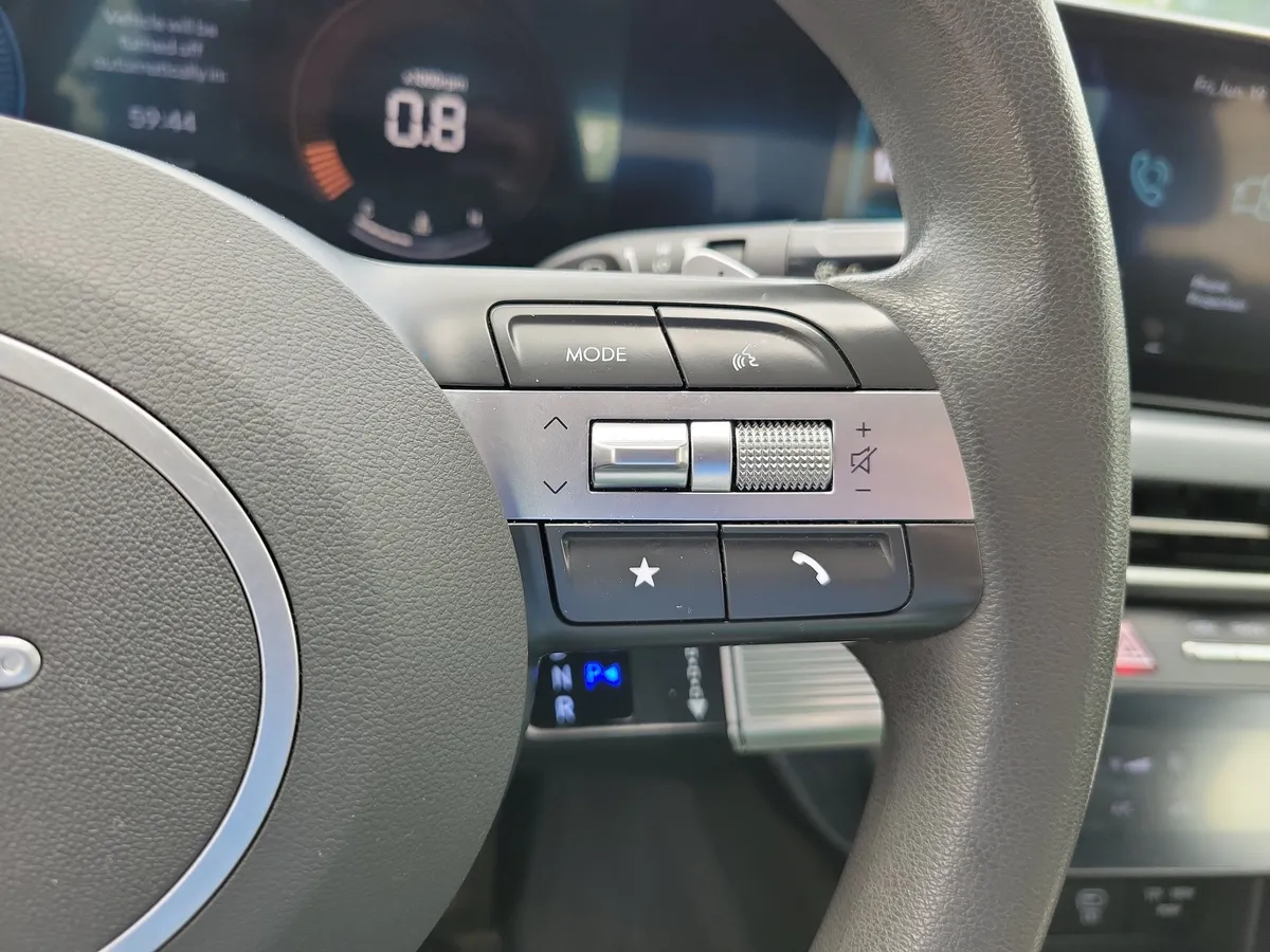 2025 Hyundai Sonata SEL thumbnail 23