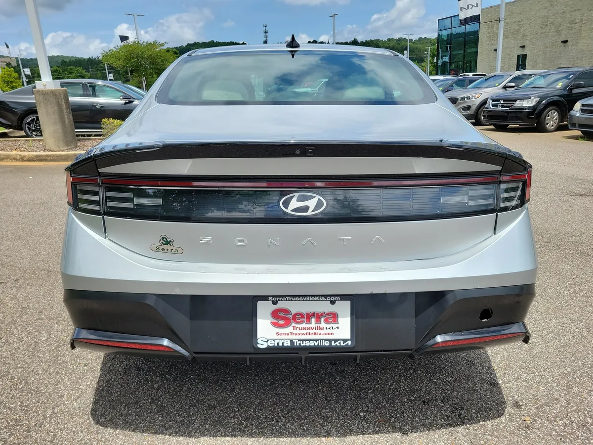 2025 Hyundai Sonata SEL thumbnail 4