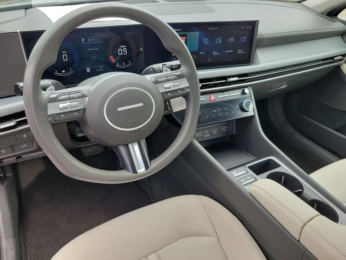 2025 Hyundai Sonata SEL thumbnail 9