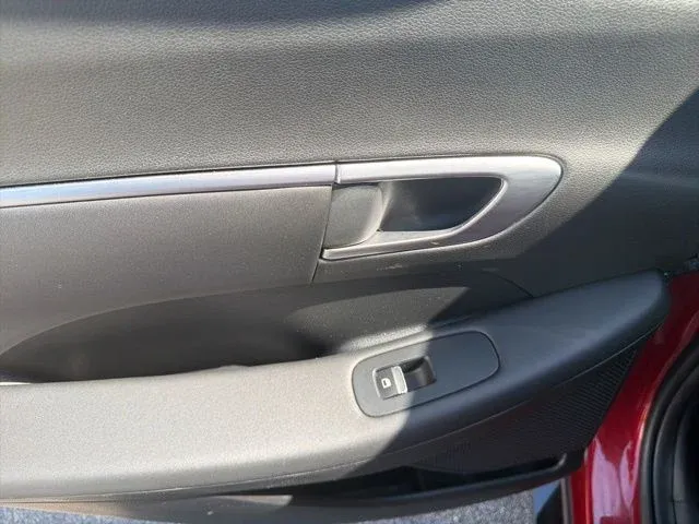 2025 Hyundai Sonata SEL thumbnail 18
