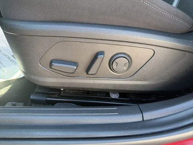2025 Hyundai Sonata SEL thumbnail 28
