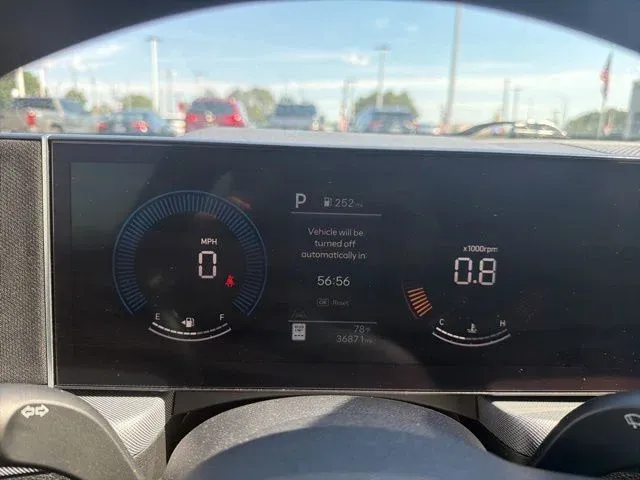 2025 Hyundai Sonata SEL thumbnail 32
