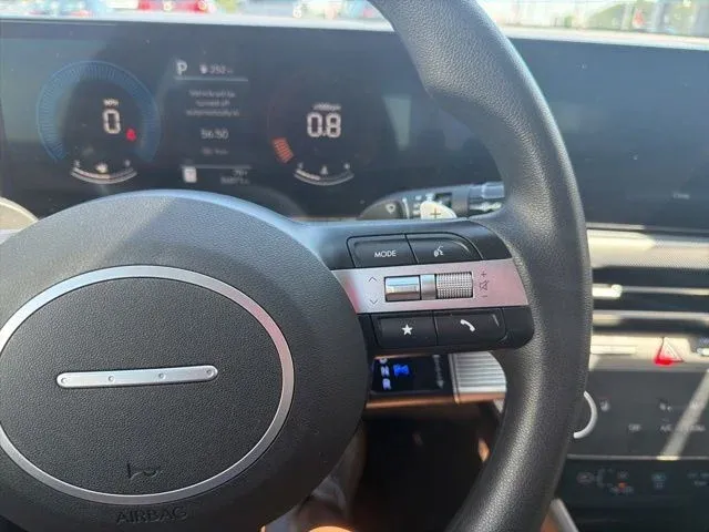 2025 Hyundai Sonata SEL thumbnail 36