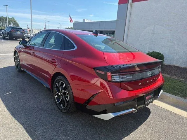 2025 Hyundai Sonata SEL thumbnail 7