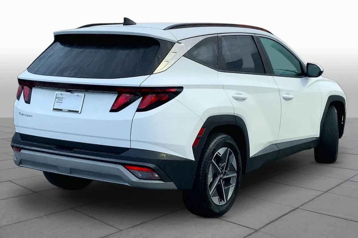 2025 Hyundai Tucson SEL thumbnail 13