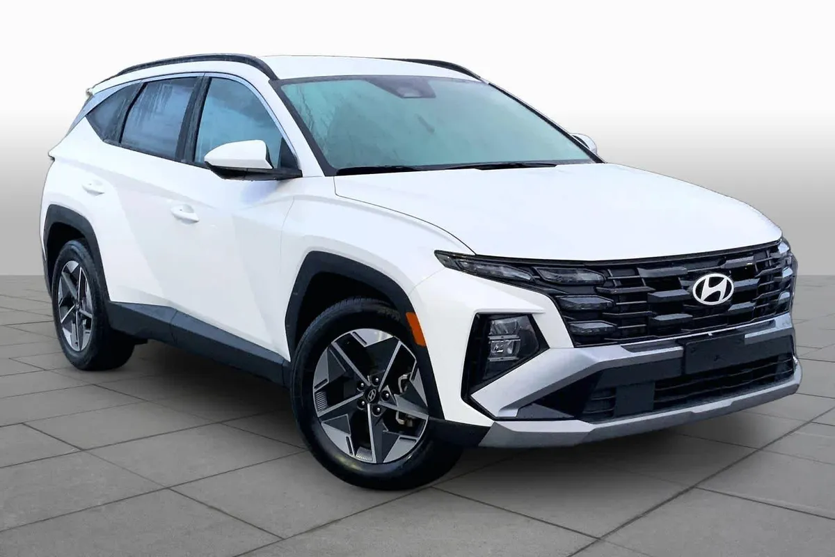 2025 Hyundai Tucson SEL thumbnail 3