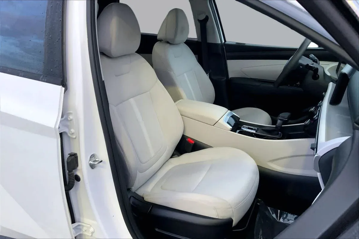 2025 Hyundai Tucson SEL thumbnail 9