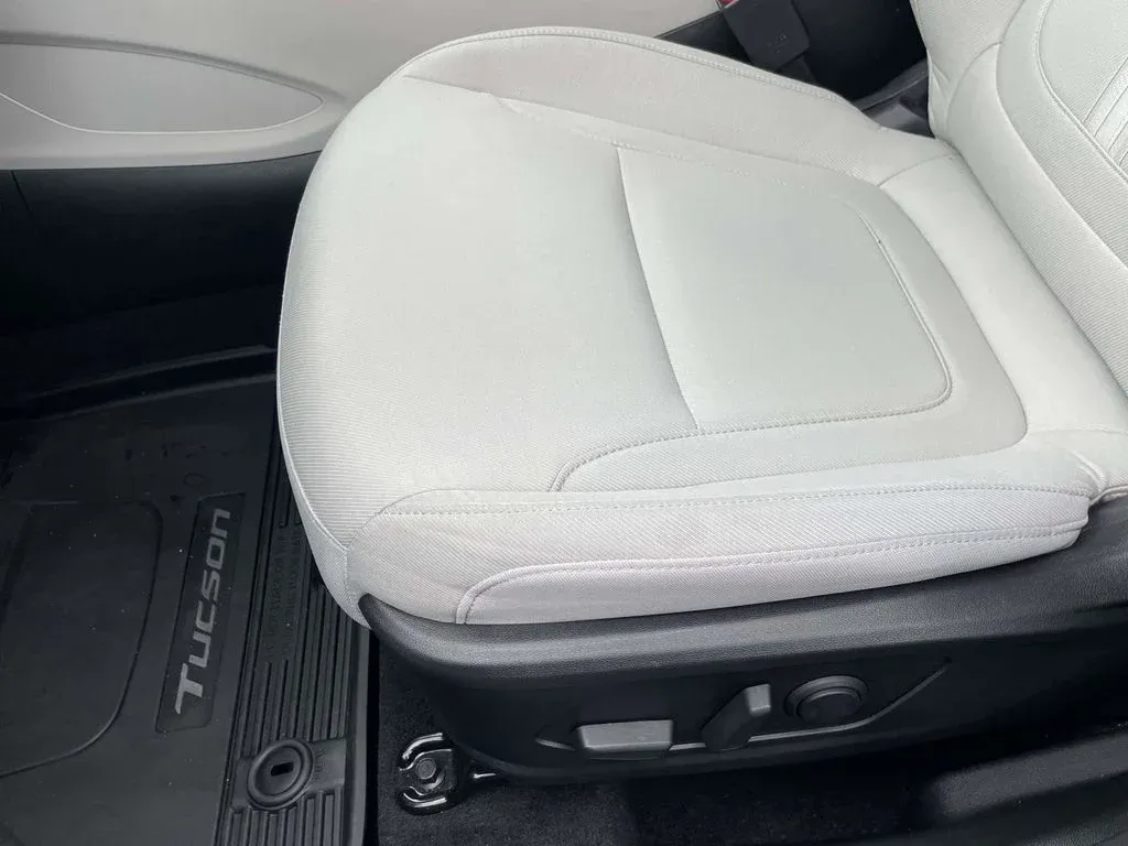 2025 Hyundai Tucson SEL thumbnail 13