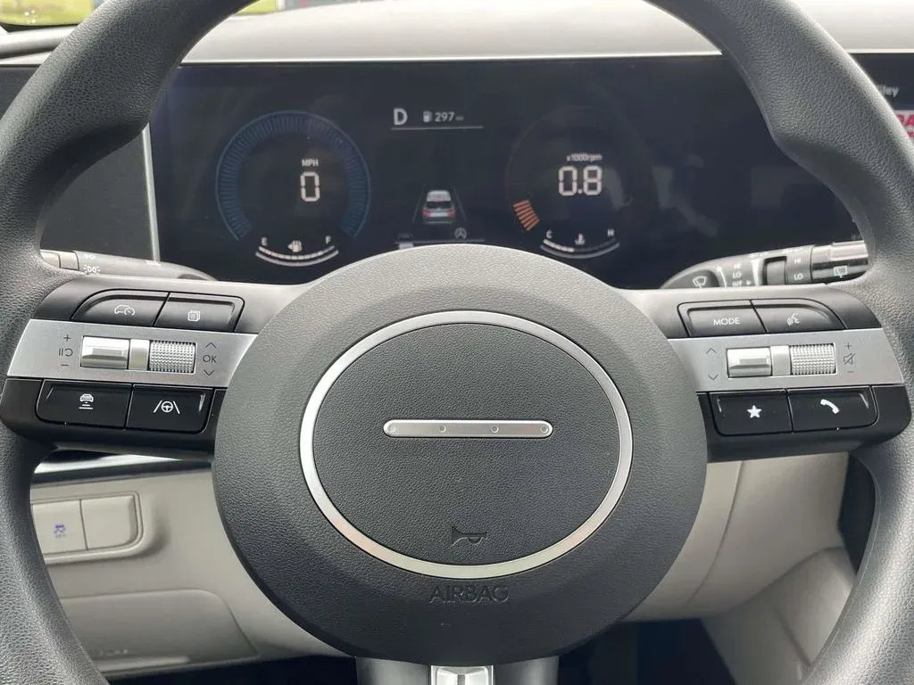 2025 Hyundai Tucson SEL thumbnail 22