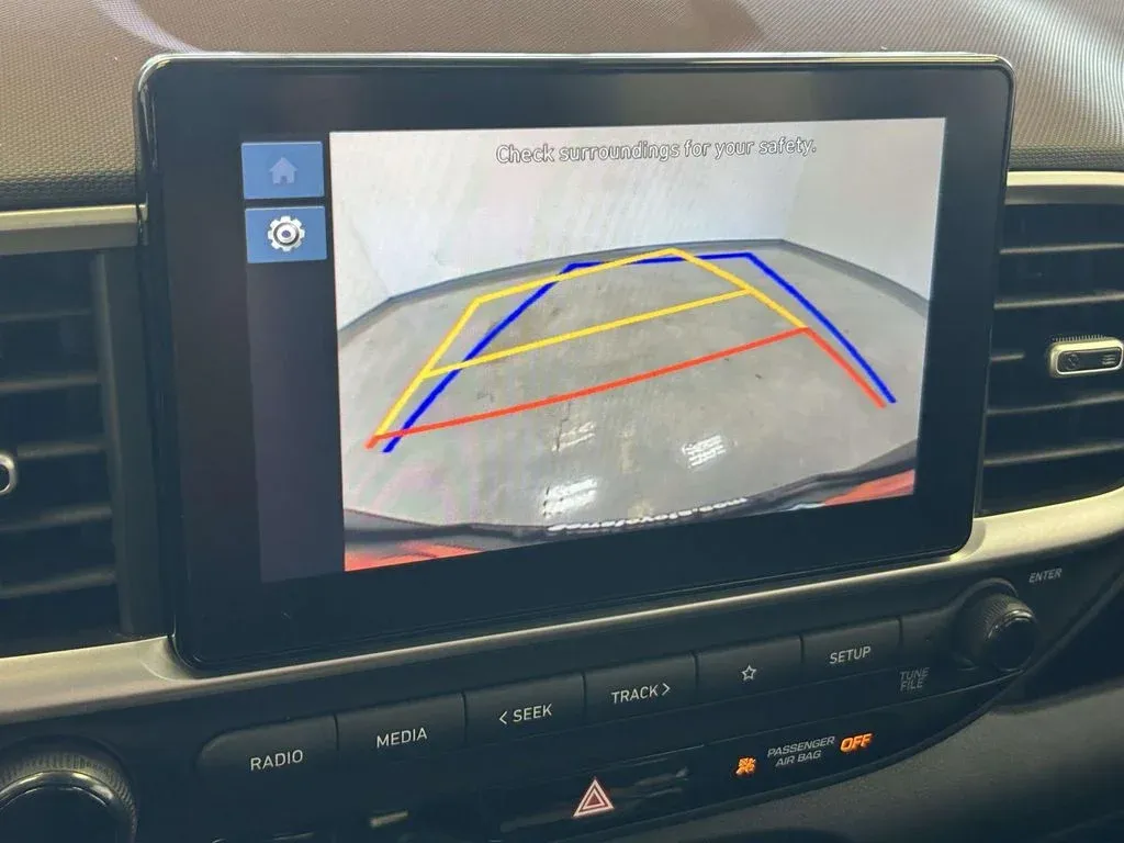 2025 Hyundai Venue SEL thumbnail 27