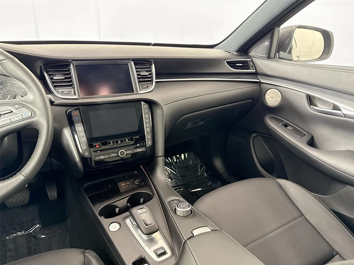 2025 INFINITI QX50 SPORT thumbnail 32