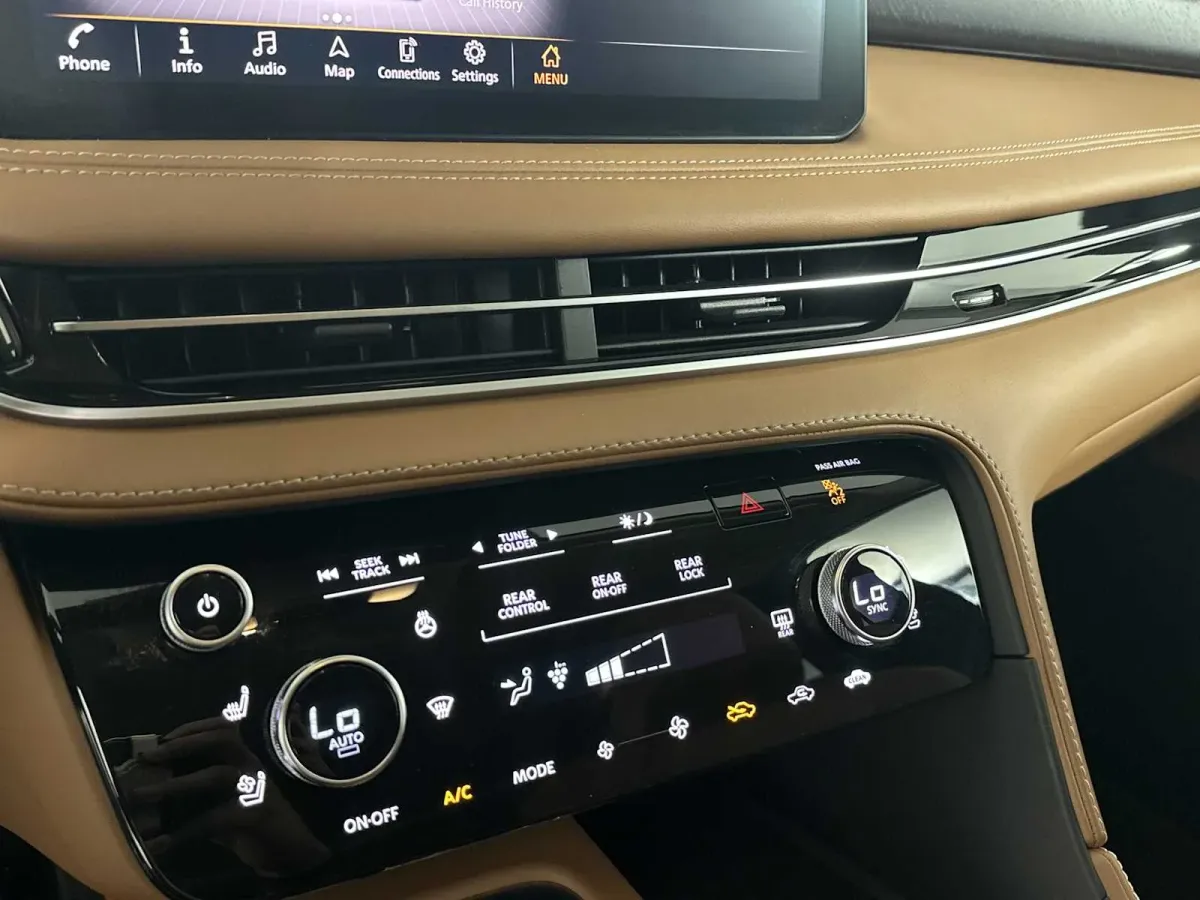 2025 INFINITI QX60 SENSORY thumbnail 40