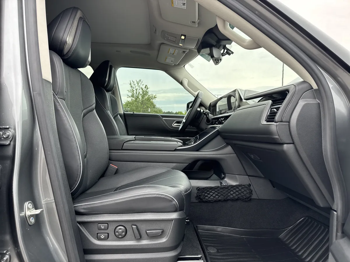 2025 INFINITI QX80 SENSORY thumbnail 31