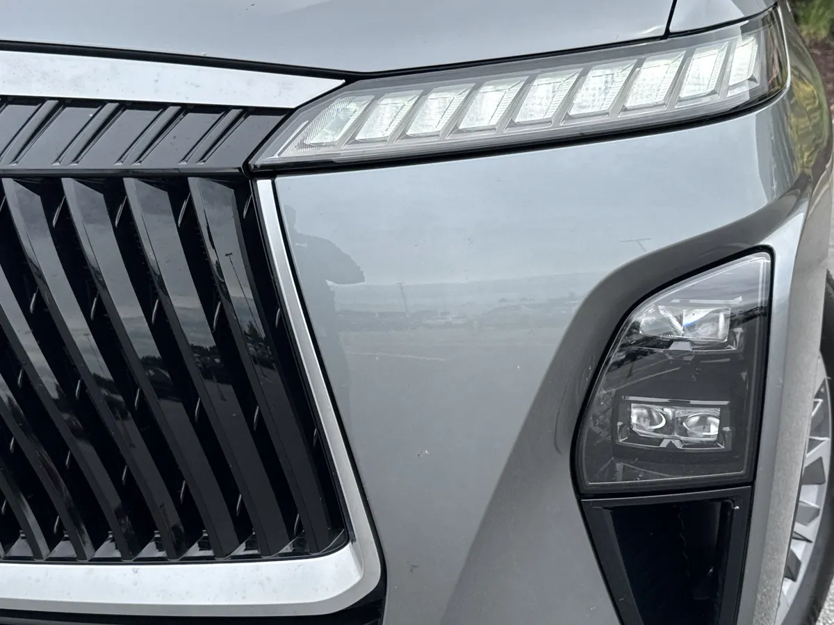 2025 INFINITI QX80 SENSORY thumbnail 5