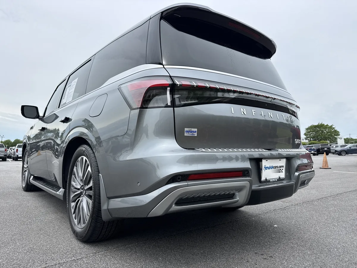 2025 INFINITI QX80 SENSORY thumbnail 7