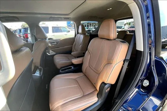 2025 INFINITI QX80 SENSORY thumbnail 19