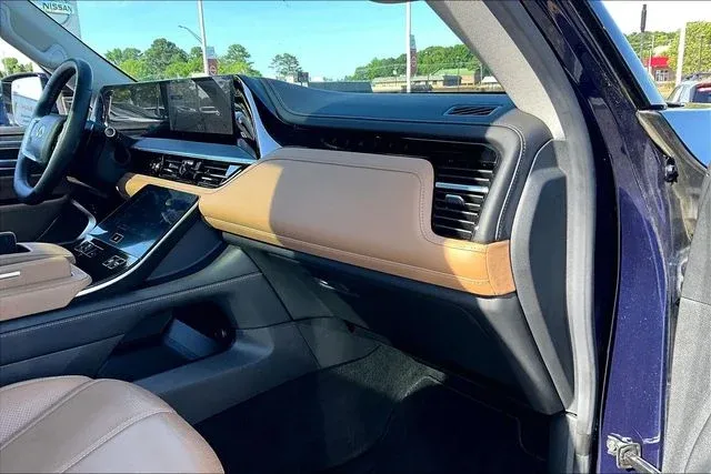 2025 INFINITI QX80 SENSORY thumbnail 23
