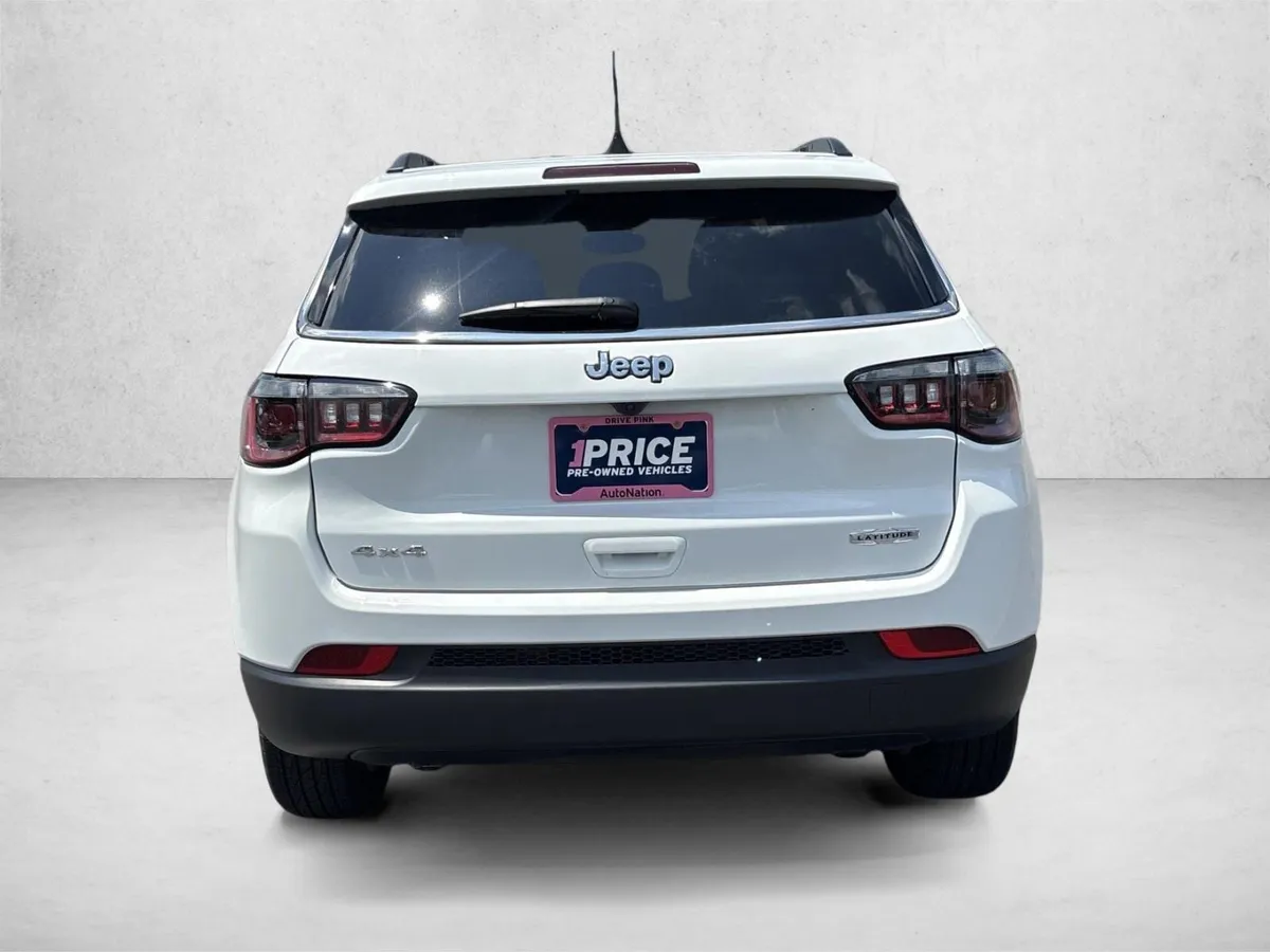 2025 Jeep Compass Latitude thumbnail 6