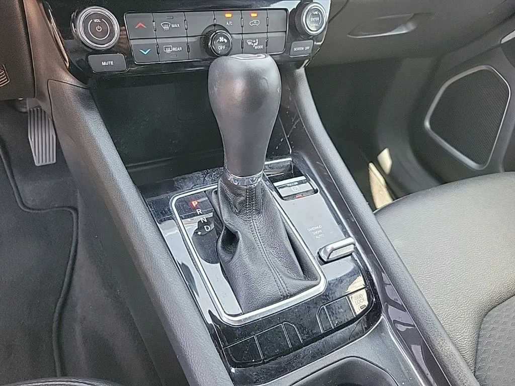 2025 Jeep Compass Latitude thumbnail 15