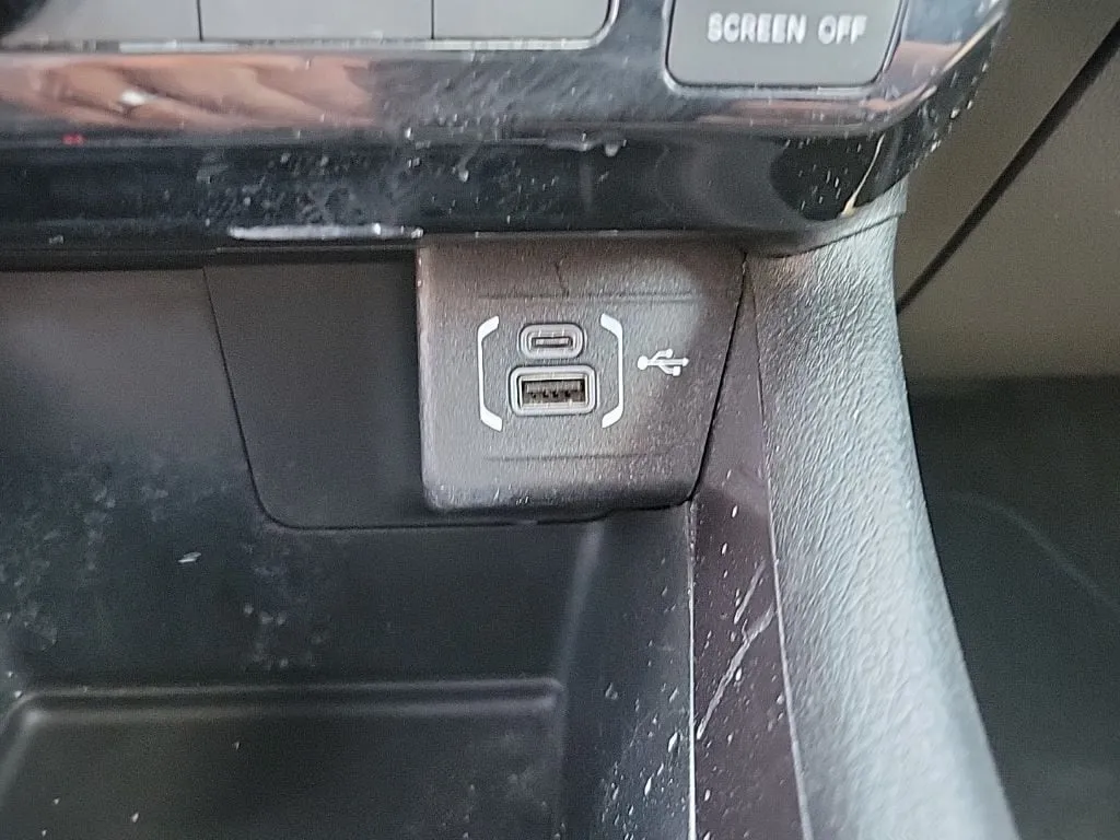 2025 Jeep Compass Latitude thumbnail 17