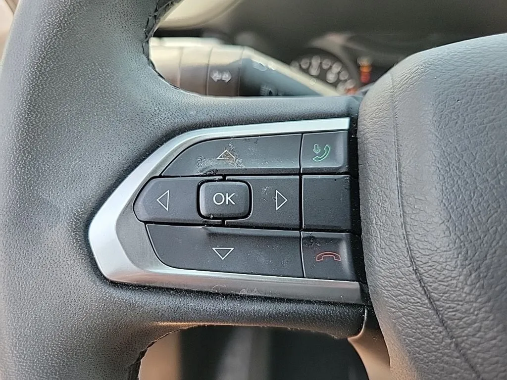 2025 Jeep Compass Latitude thumbnail 20