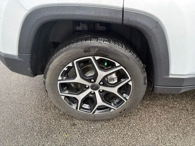 2025 Jeep Compass Limited thumbnail 12