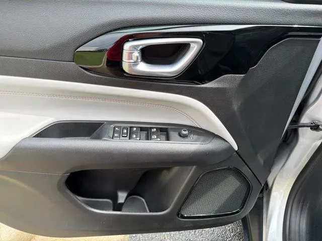 2025 Jeep Compass Limited thumbnail 25