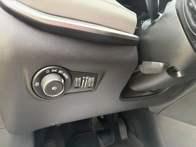 2025 Jeep Compass Limited thumbnail 29