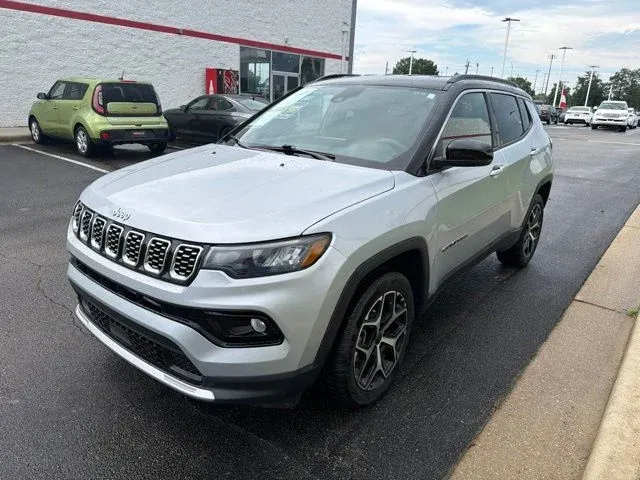 2025 Jeep Compass Limited thumbnail 3