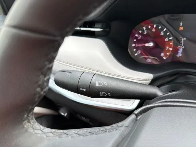 2025 Jeep Compass Limited thumbnail 32