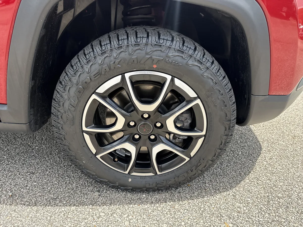 2025 Jeep Compass Trailhawk thumbnail 12