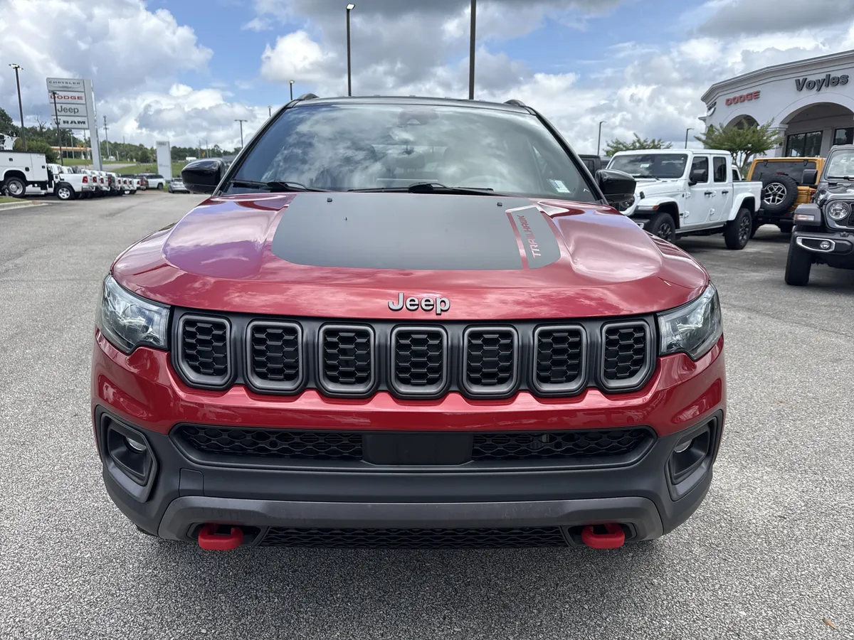 2025 Jeep Compass Trailhawk thumbnail 5
