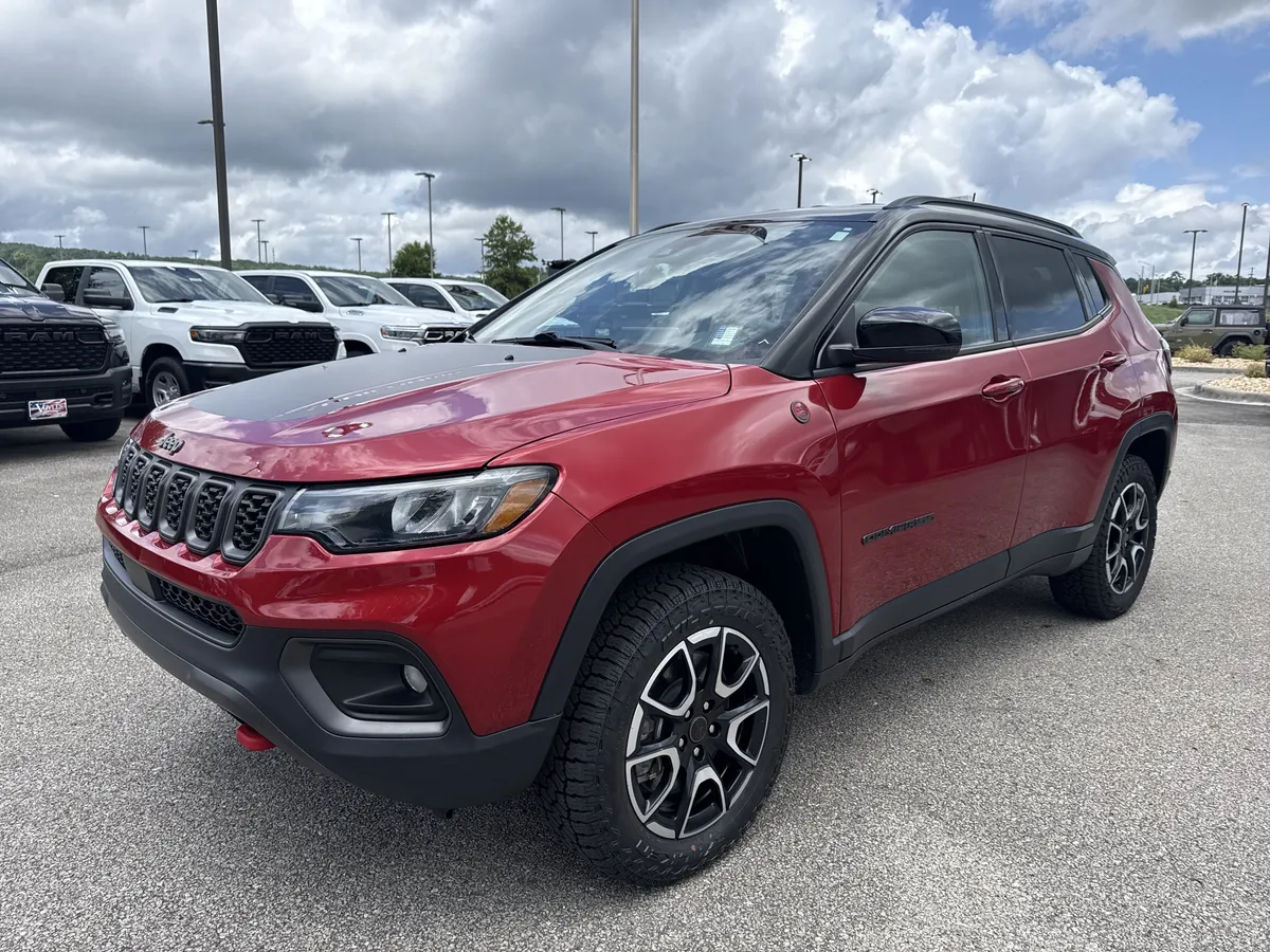 2025 Jeep Compass Trailhawk thumbnail 6