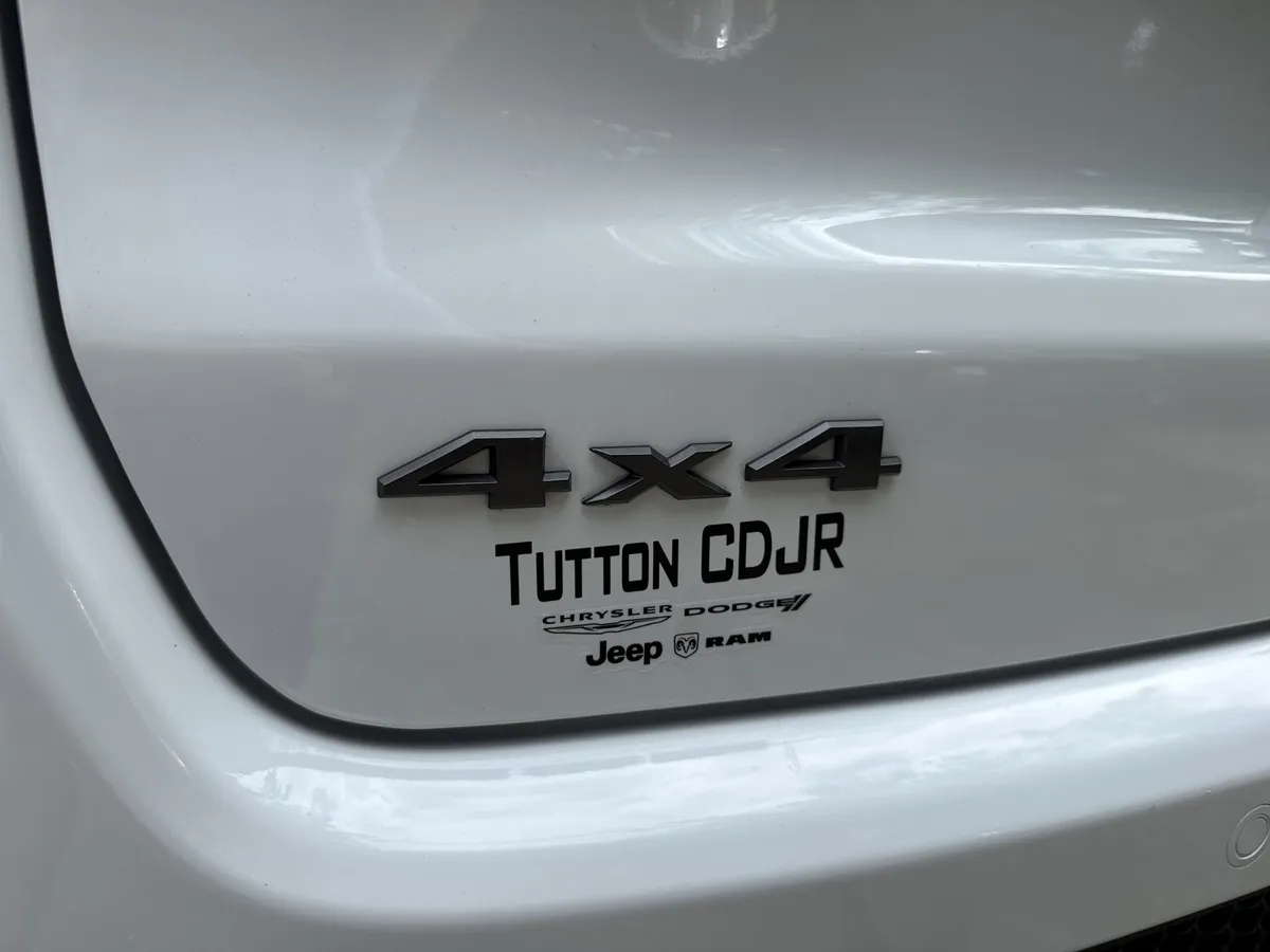 2025 Jeep Compass Trailhawk thumbnail 19