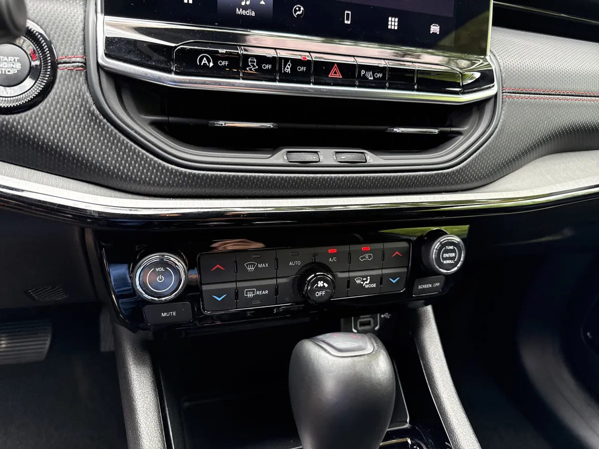 2025 Jeep Compass Trailhawk thumbnail 29