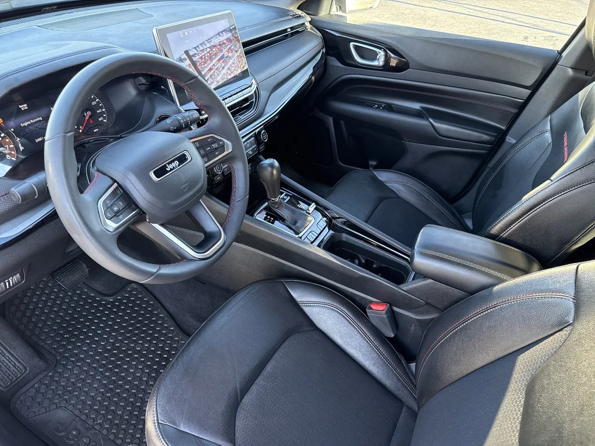 2025 Jeep Compass Trailhawk thumbnail 11