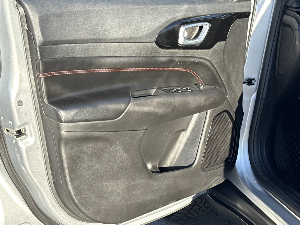 2025 Jeep Compass Trailhawk thumbnail 15