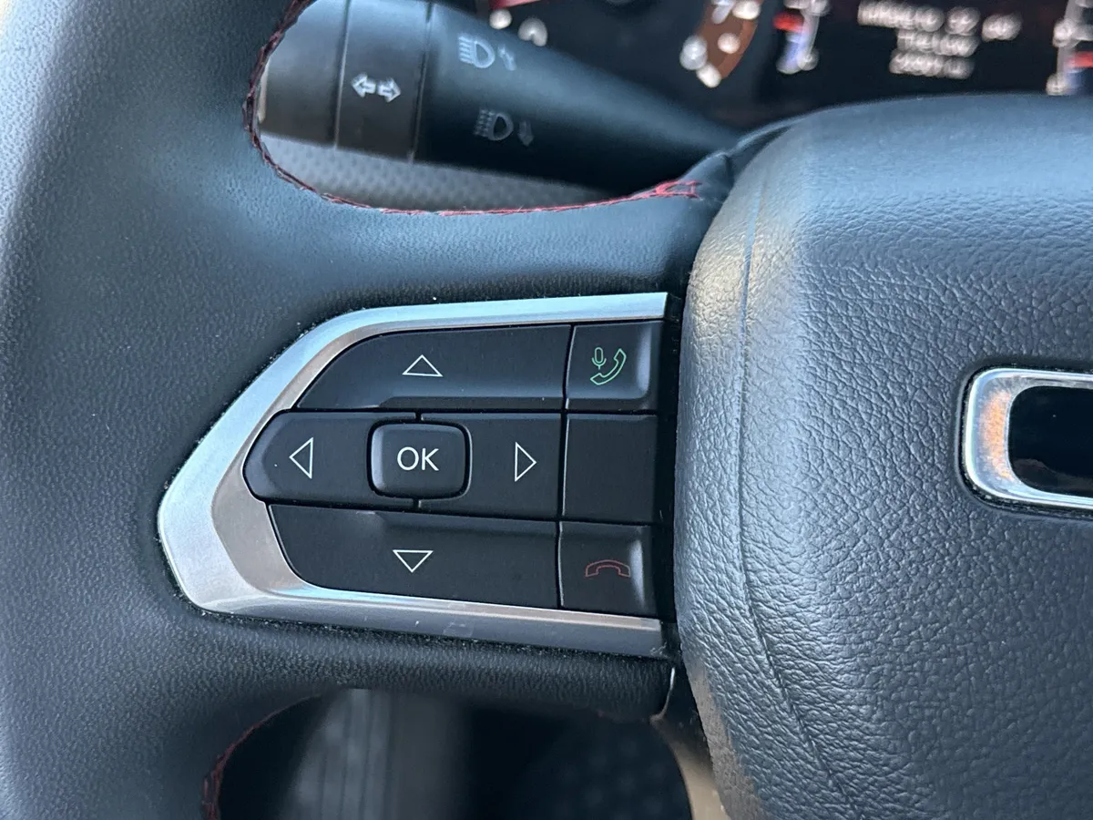 2025 Jeep Compass Trailhawk thumbnail 20