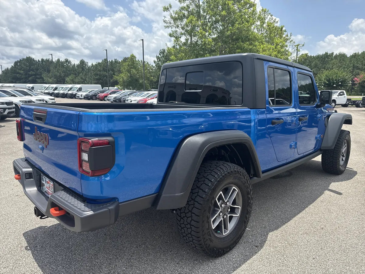 2025 Jeep Gladiator Mojave thumbnail 7