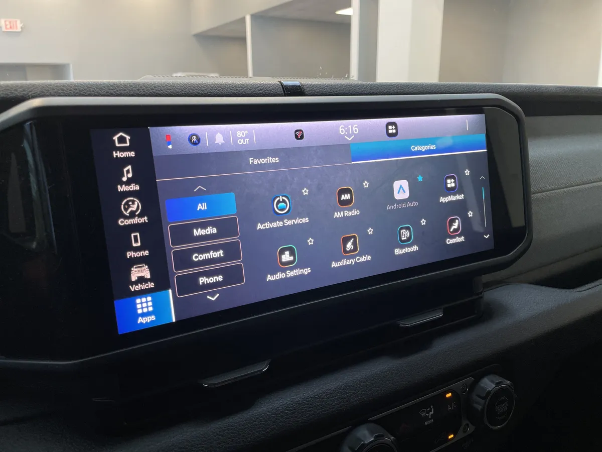 2025 Jeep Gladiator Nighthawk thumbnail 24